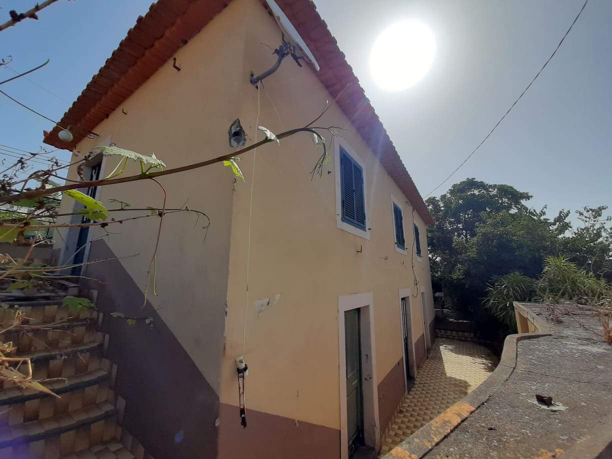 House where my gran was born and where her parents lived. Also told this is where grandpas grandparents lived/or where his grandfather grew up